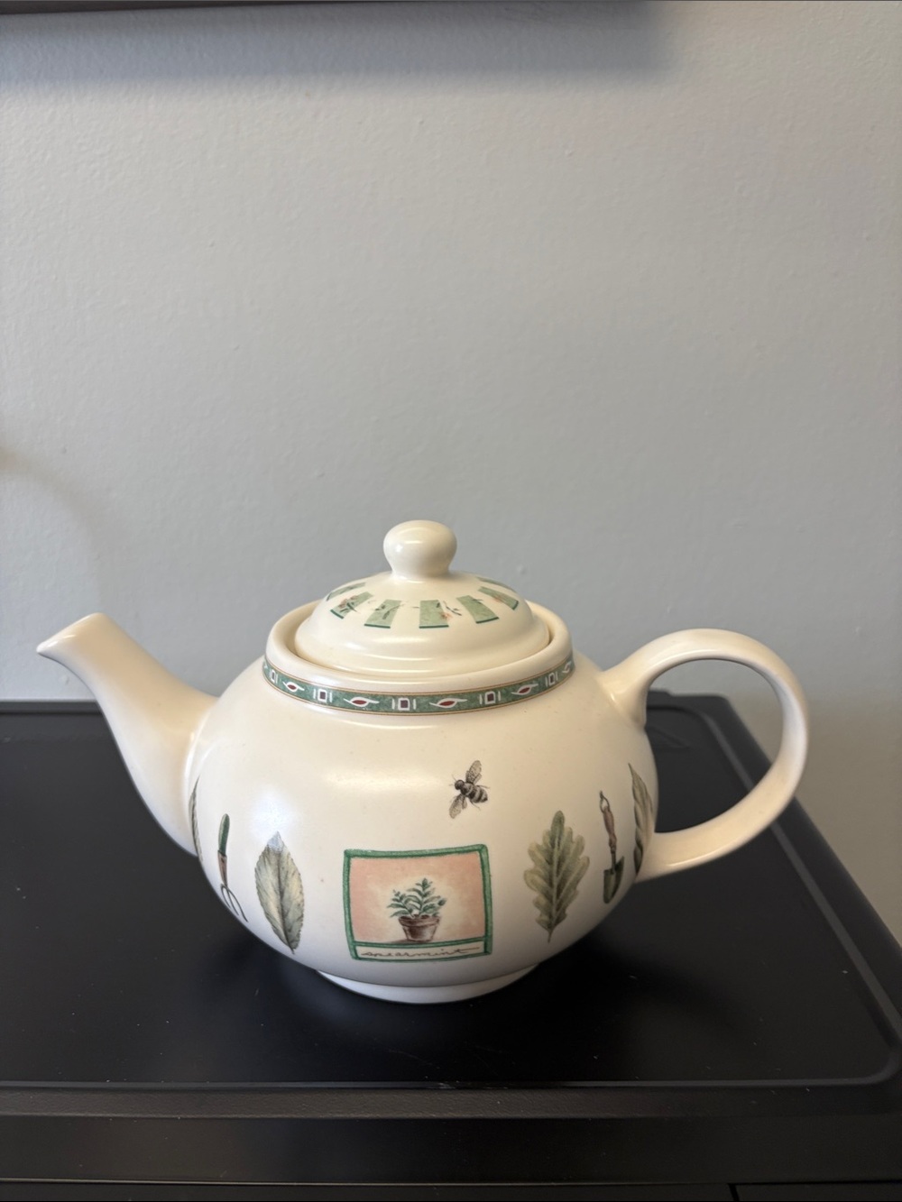 Vintage Pfaltzgraff Portfolio Naturewood Pattern Stoneware Teapot - Preused